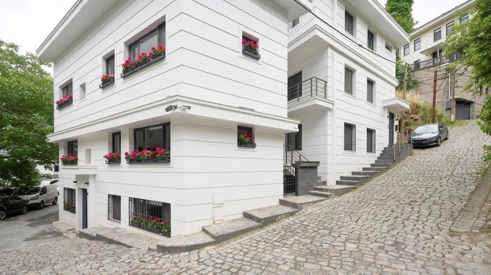 Апартаменты Bright Private Modern 2Bd1Bath Bebek Gem! #247 Стамбул